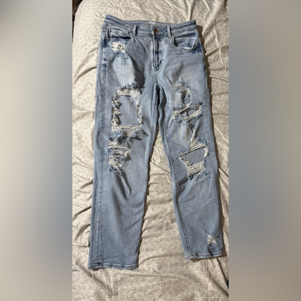 American eagle mom jeans